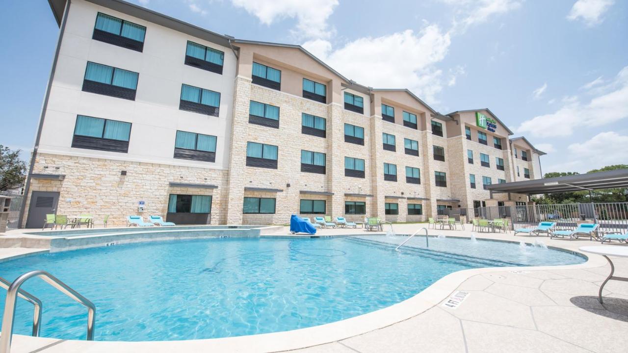 | Holiday Inn Express & Suites-Dripping Springs - Austin Area