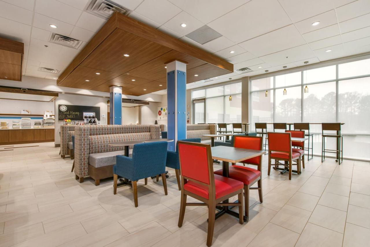  | Holiday Inn Express & Suites Carrollton West, an IHG Hotel