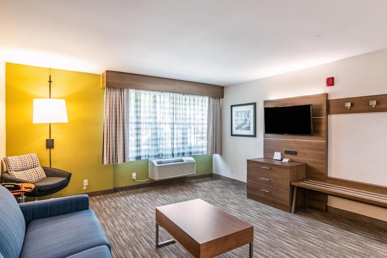 King Room with Sofa Bed - Non-Smoking at Holiday Inn Express & Suites Camarillo by IHG