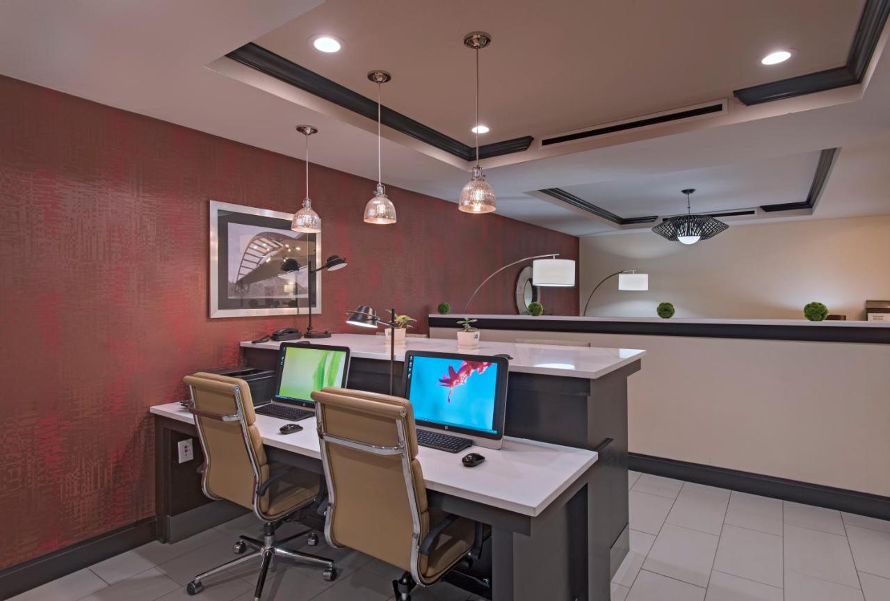 | Holiday Inn Express & Suites Austin NW - Four Points, an IHG Hotel