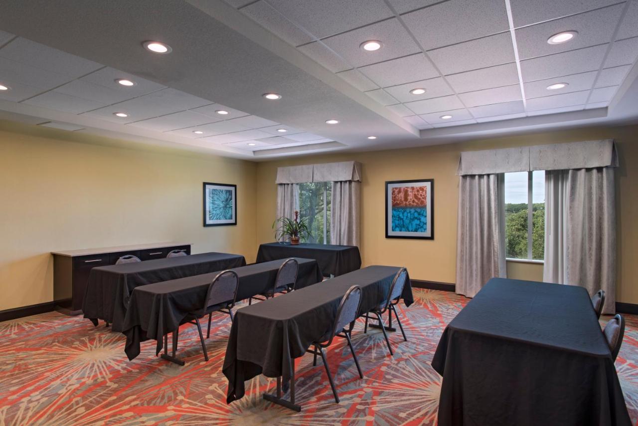  | Holiday Inn Express & Suites Austin NW - Four Points, an IHG Hotel