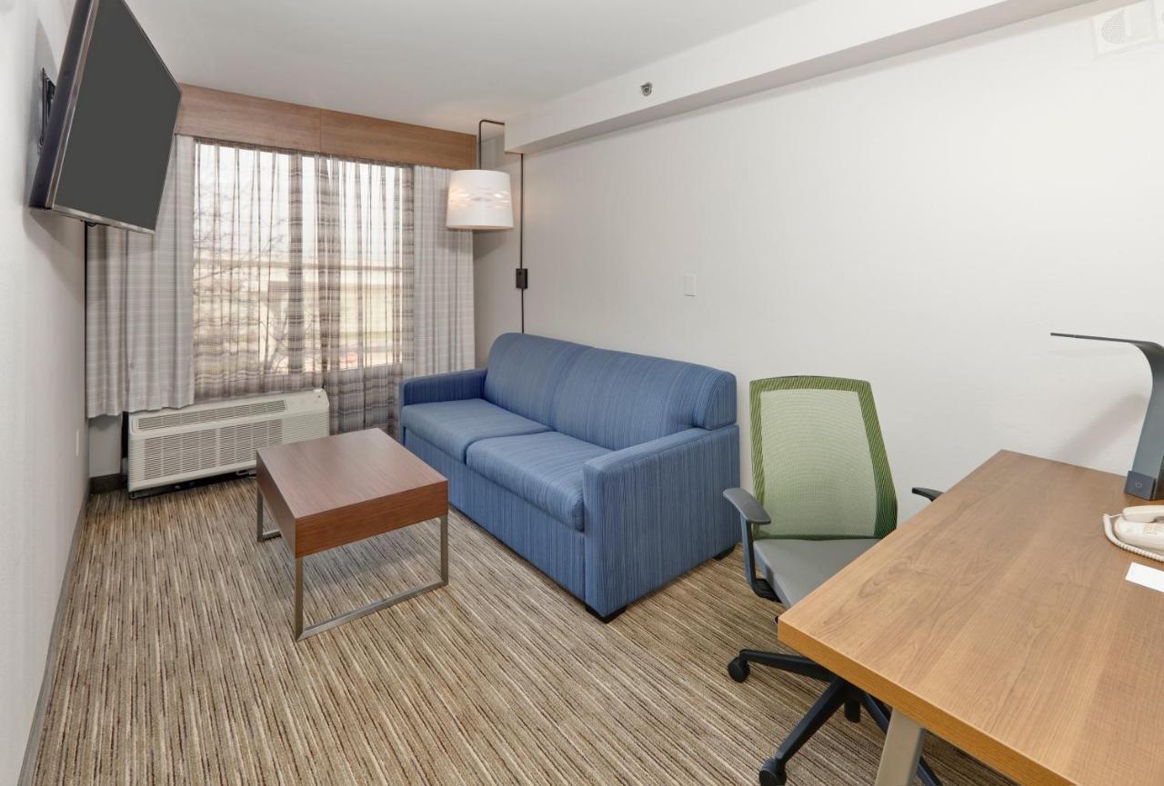 | Holiday Inn Express Hotel & Suites - Irving Convention Center - Las Colinas, an IHG Hotel