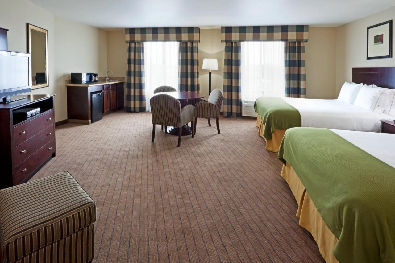  | Holiday Inn Express Hotel & Suites Syracuse North - Cicero