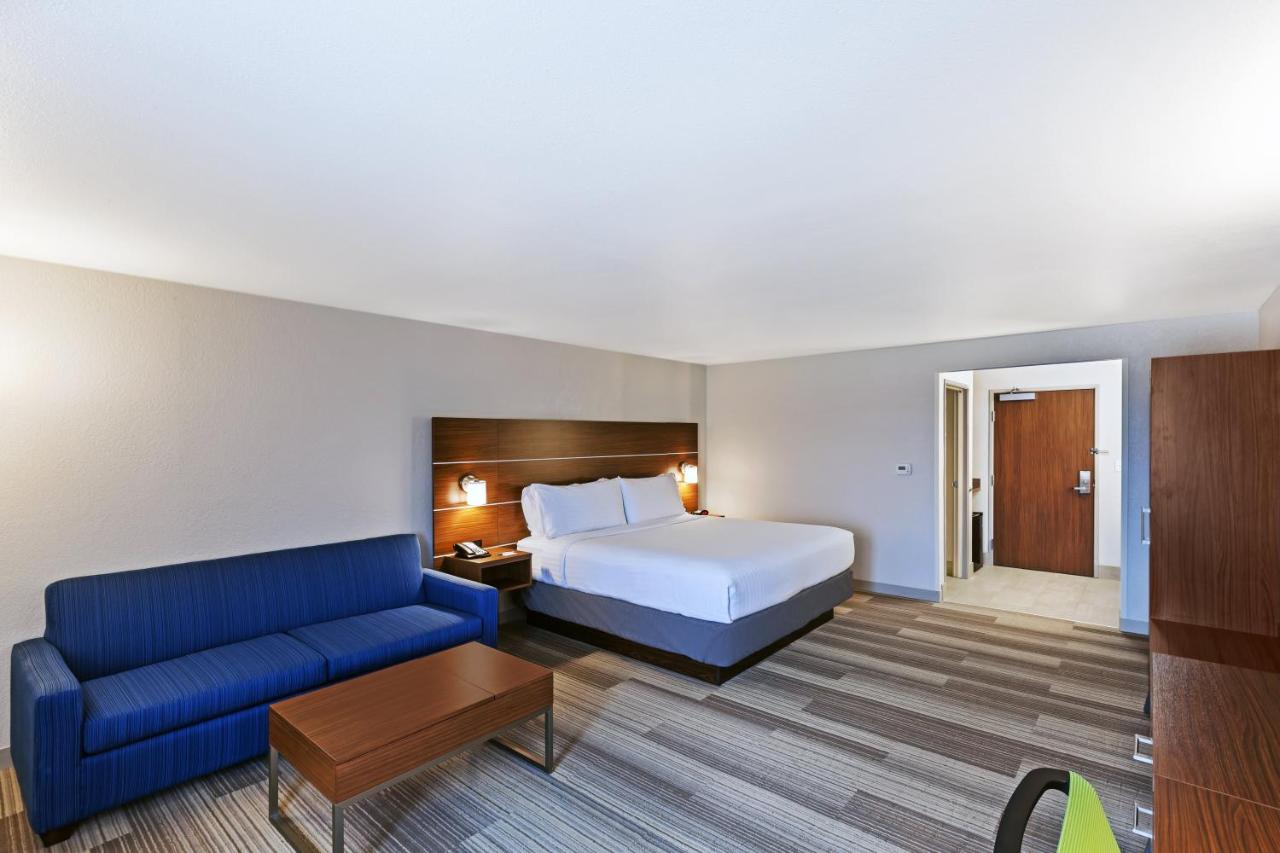 King Room with Sofa Bed at Holiday Inn Express Hotel & Suites Dallas Lewisville by IHG