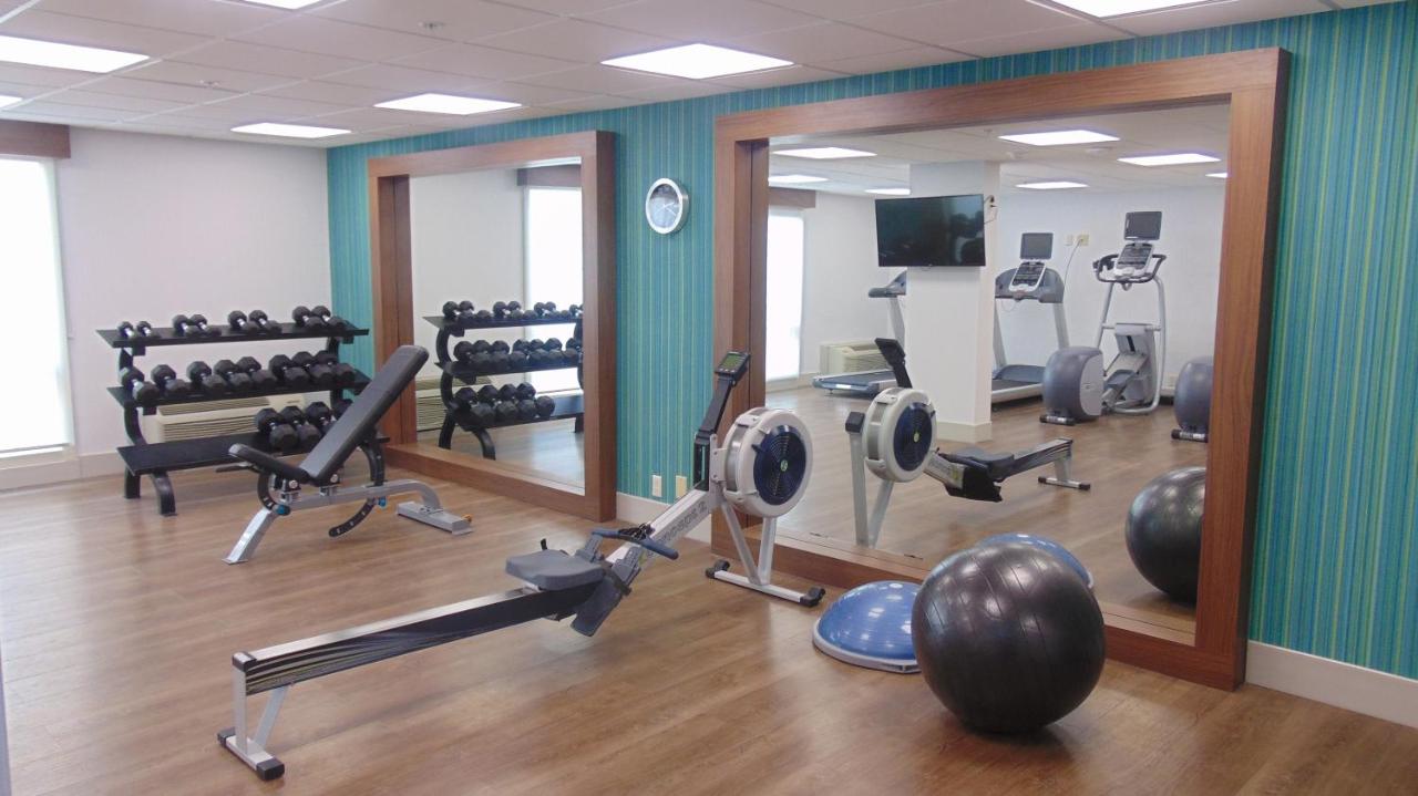 | Holiday Inn Express & Suites Wapakoneta, an IHG Hotel