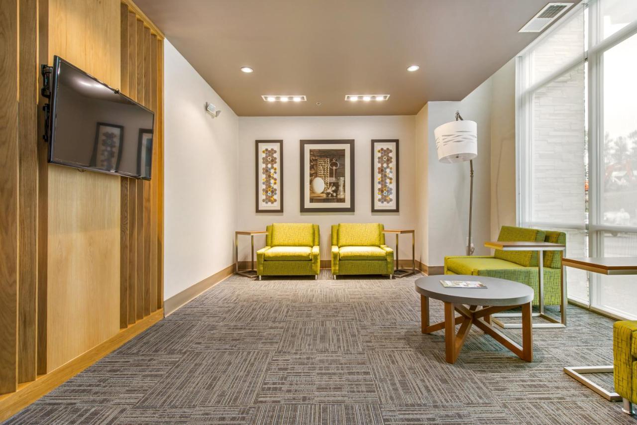  | Holiday Inn Express & Suites Carrollton West, an IHG Hotel