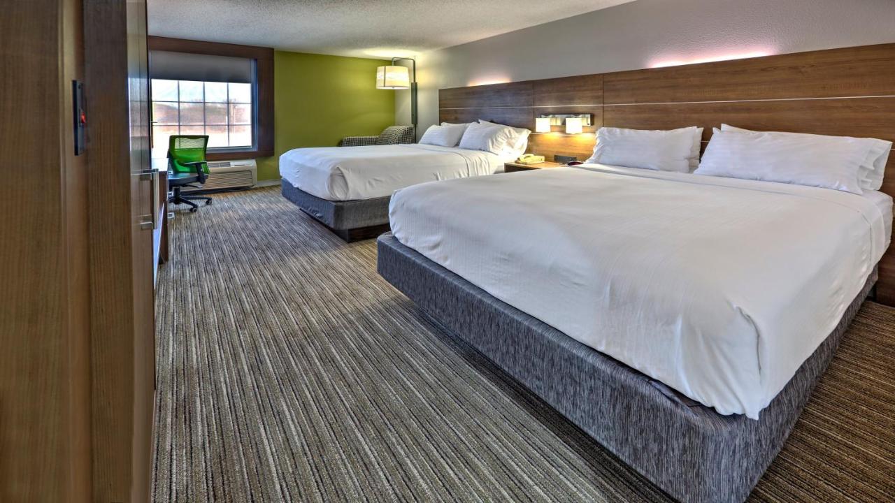 Room with Two Beds - Hearing Accessible - Non-Smoking at Holiday Inn Express & Suites Crossville by IHG