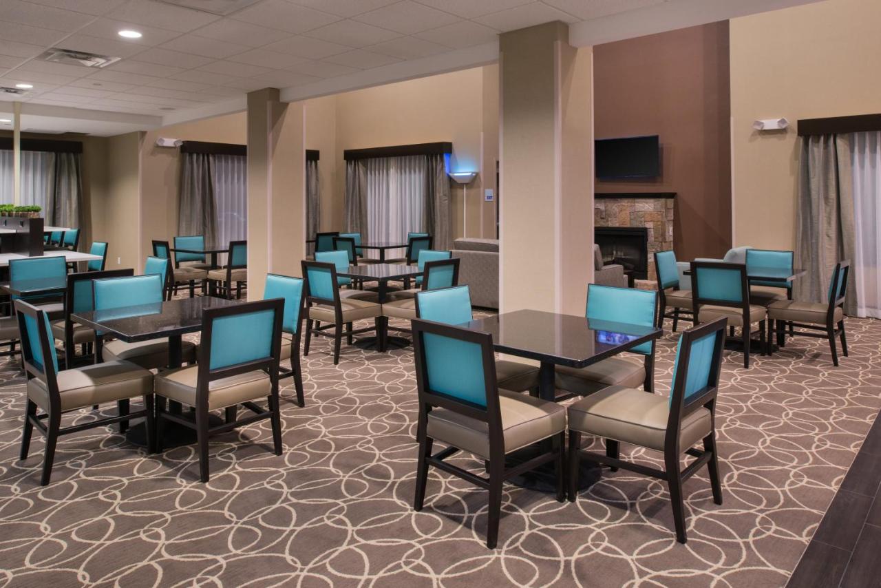  | Holiday Inn Express & Suites Bakersfield Airport, an IHG Hotel