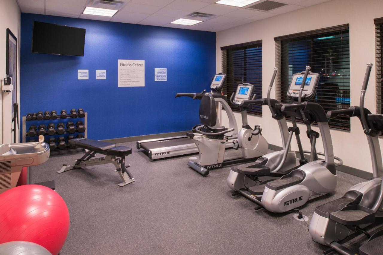  | Holiday Inn Express & Suites Bakersfield Airport, an IHG Hotel