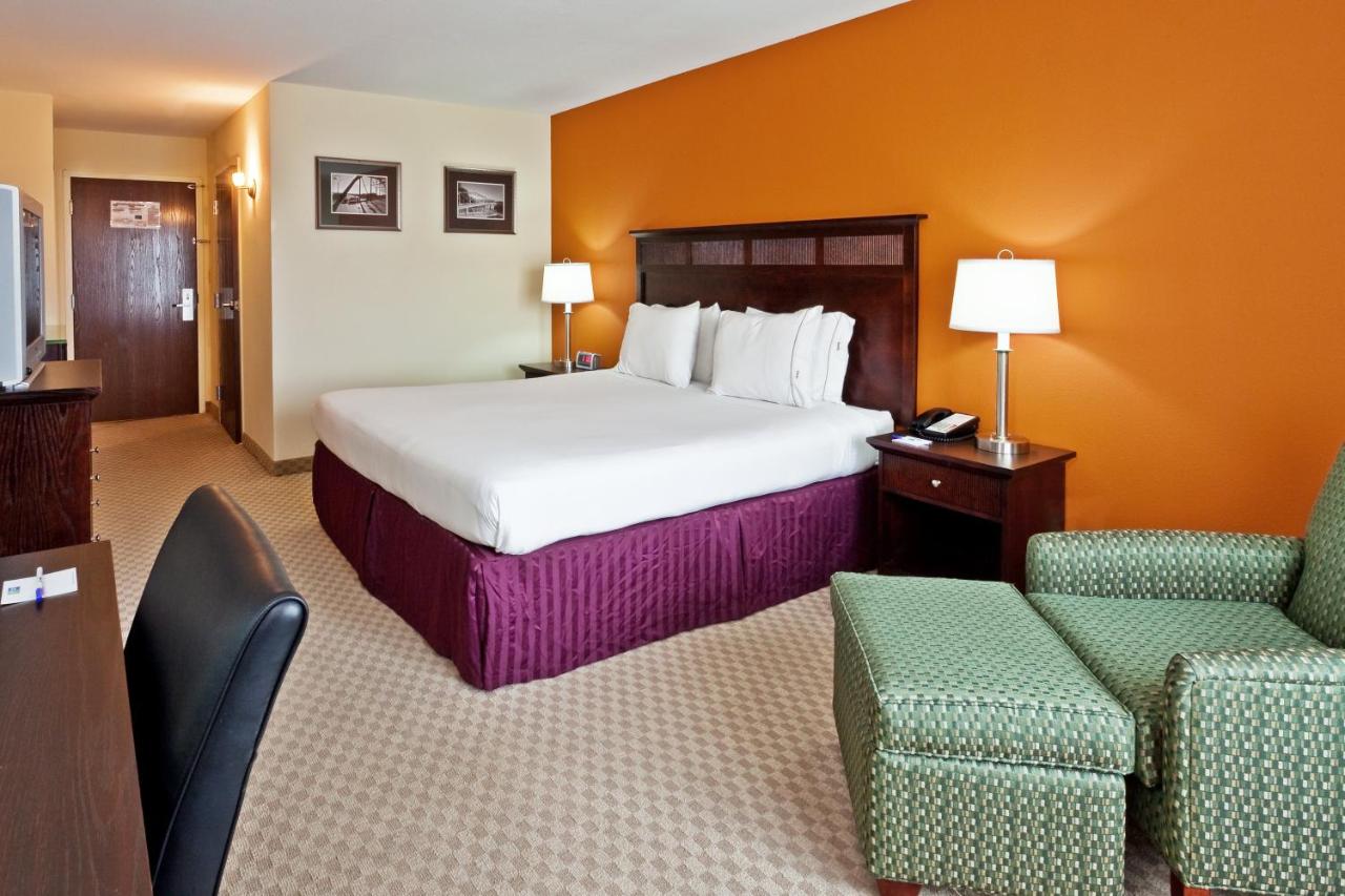  | Holiday Inn Express Hotel & Suites Chattanooga-Hixson