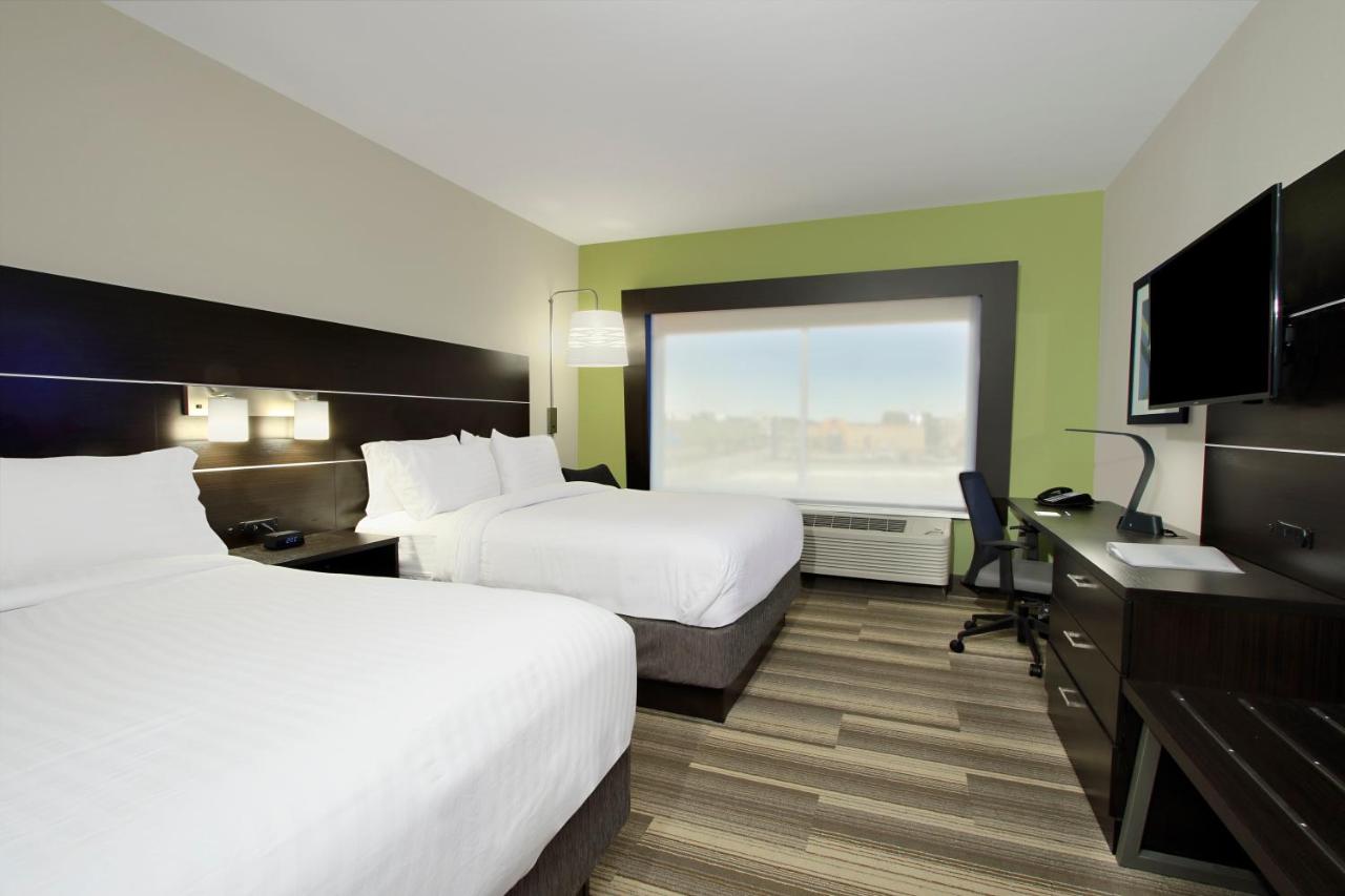 Queen Room with Two Queen Beds at Holiday Inn Express & Suites Brookshire - Katy Freeway by IHG