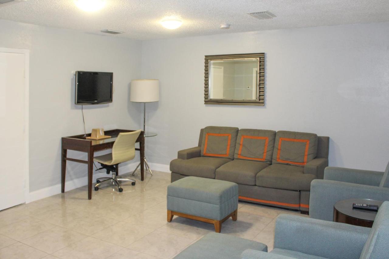  | APM Inn & Suites - Jacksonville