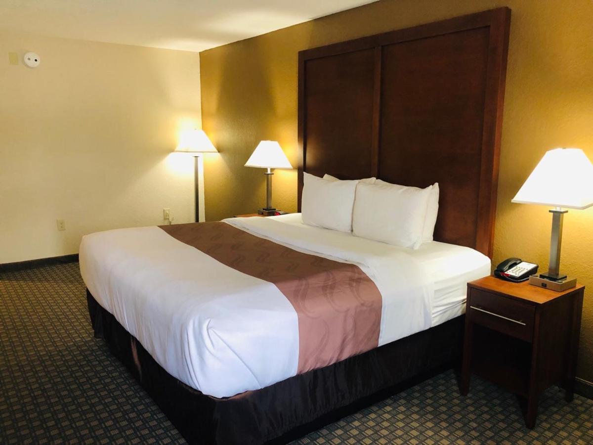 King Room - Non-Smoking at Quality Inn & Suites Heritage Park