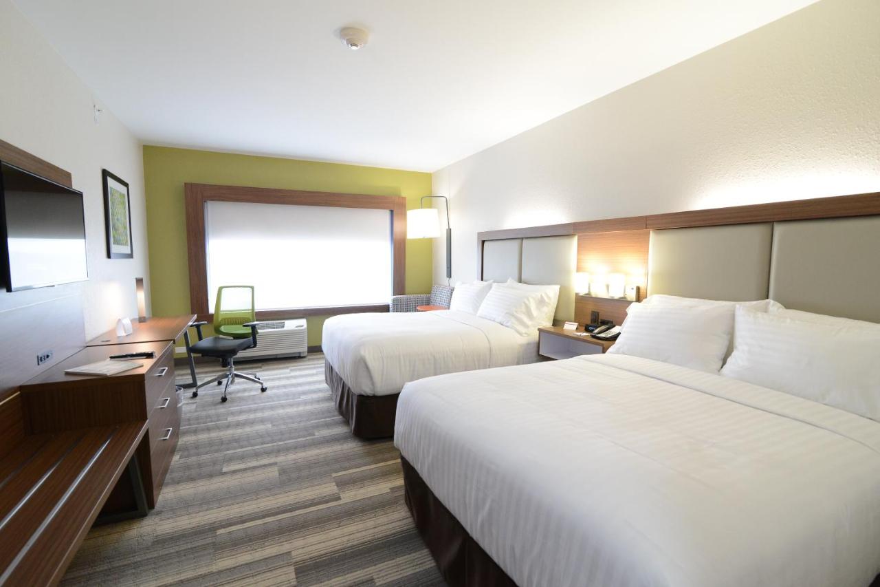 Queen Room with Two Queen Beds at Holiday Inn Express & Suites Chicago North Shore - Niles, an IHG Hotel