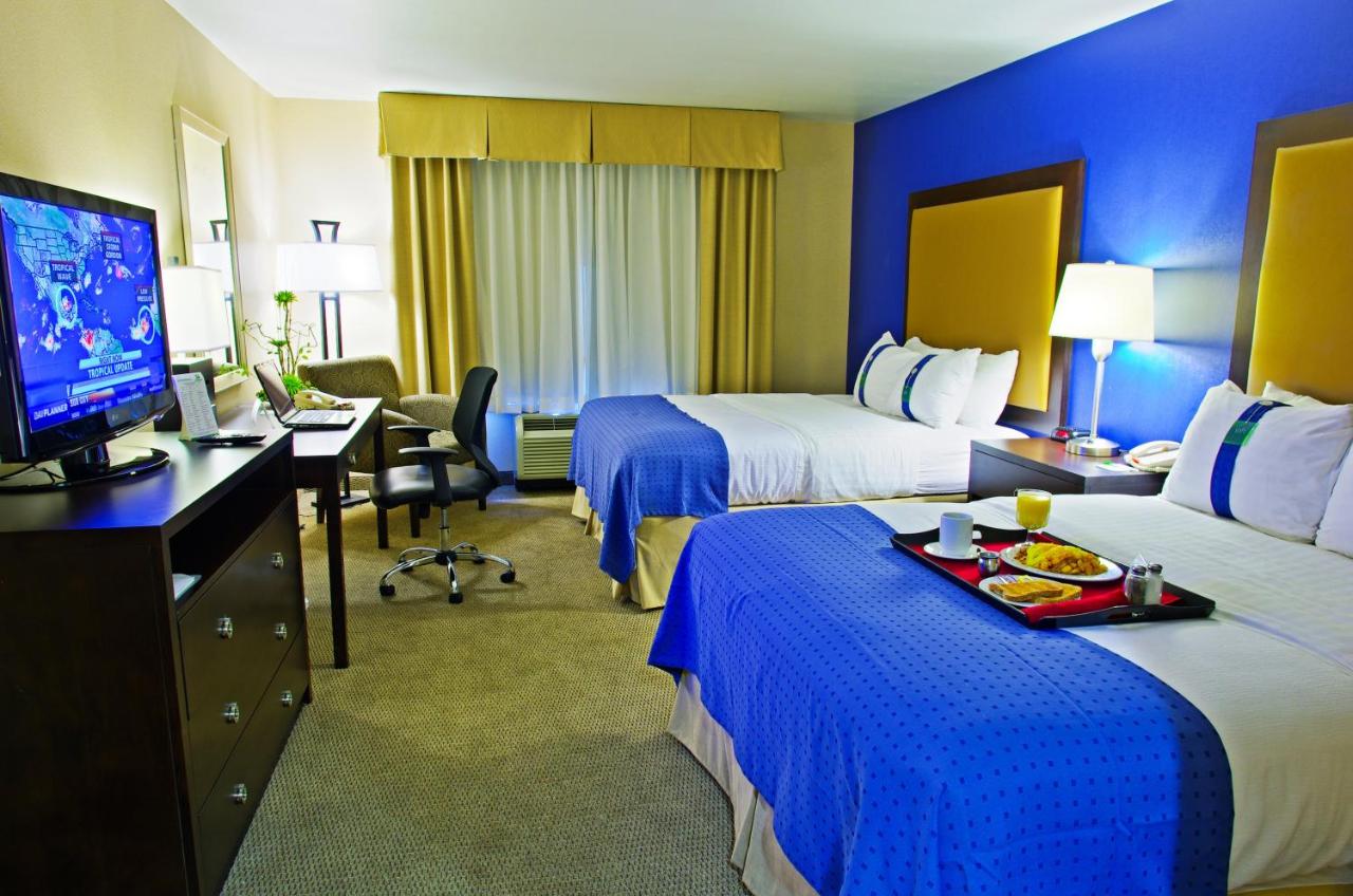  | Holiday Inn Hotel & Suites PHOENIX AIRPORT