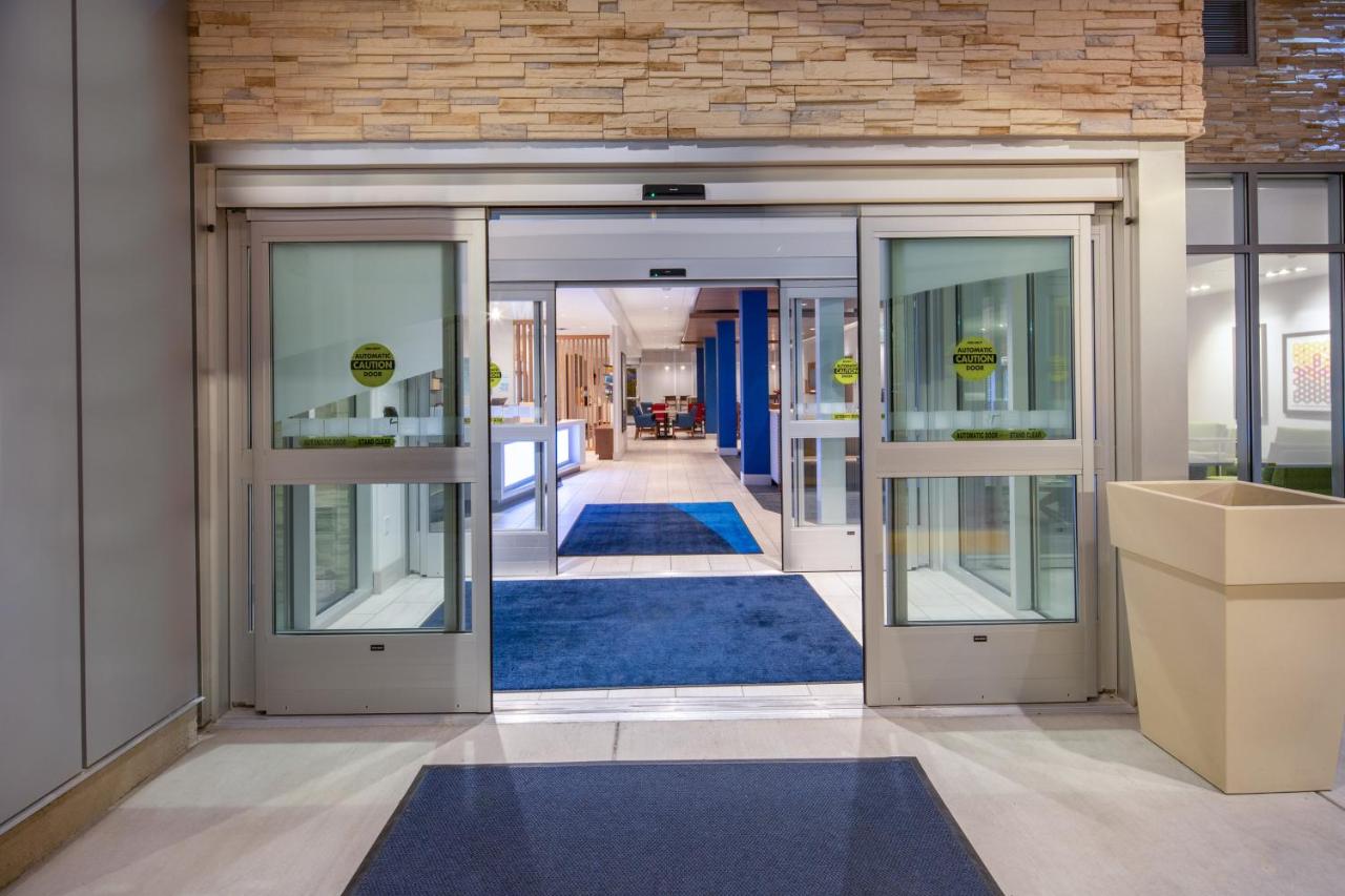 | Holiday Inn Express & Suites - Chico, an IHG Hotel