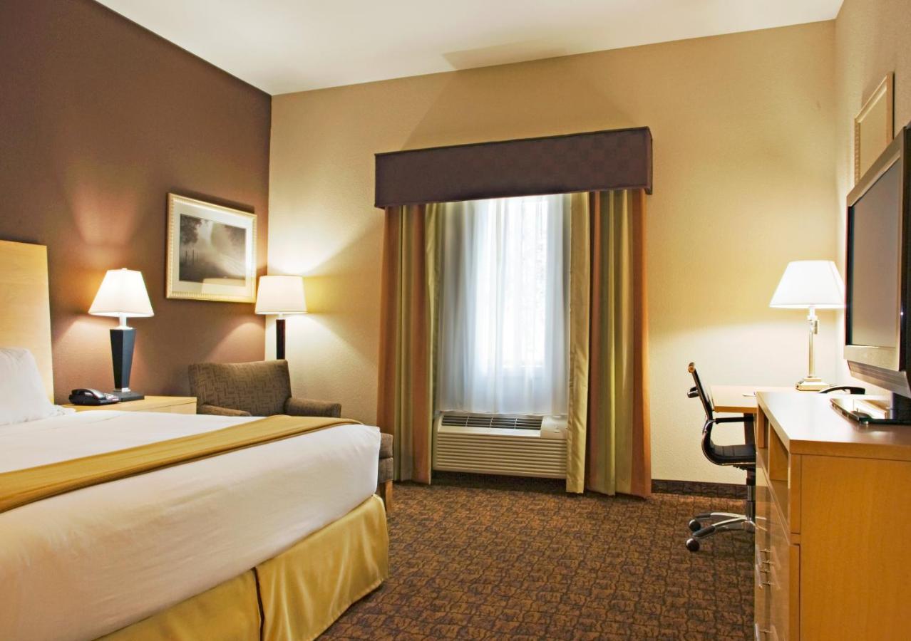  | Holiday Inn Express Hotel and Suites Borger, an IHG Hotel