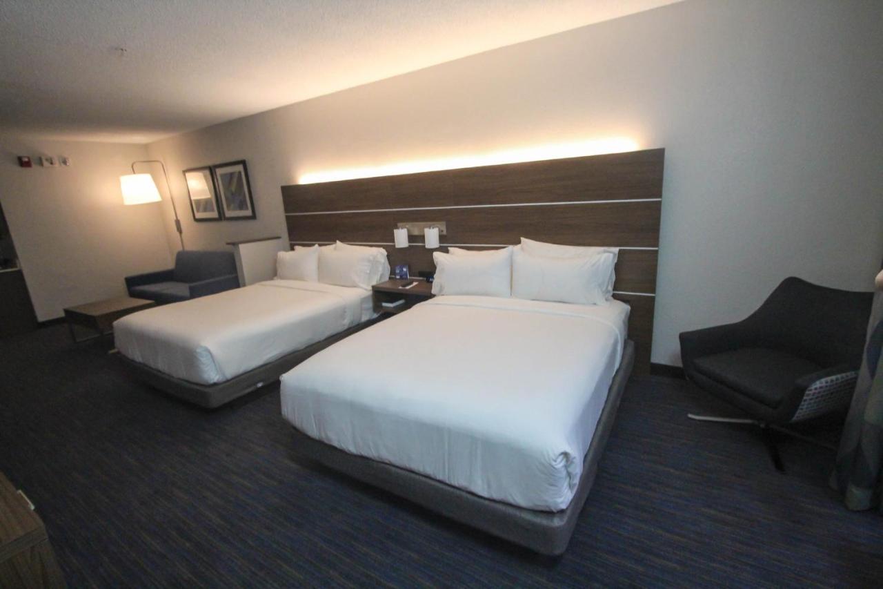 Room with Two Beds - Hearing Accessible - Non-Smoking at Holiday Inn Express Hotel & Suites Charleston-North by IHG