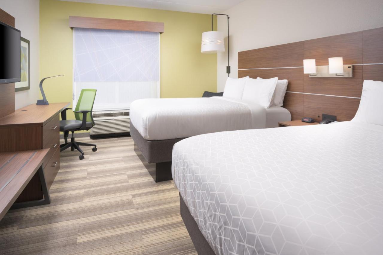  | Holiday Inn Express Hotel & Suites Chattanooga Downtown