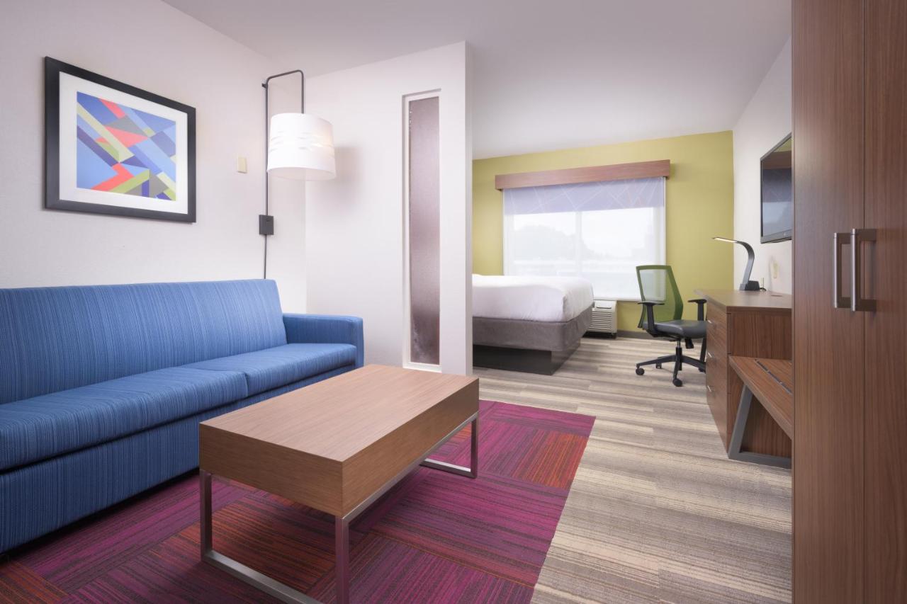  | Holiday Inn Express Hotel & Suites Chattanooga Downtown
