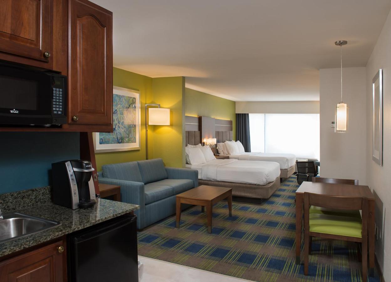 | Holiday Inn Express Hotel & Suites Clifton Park, an IHG Hotel