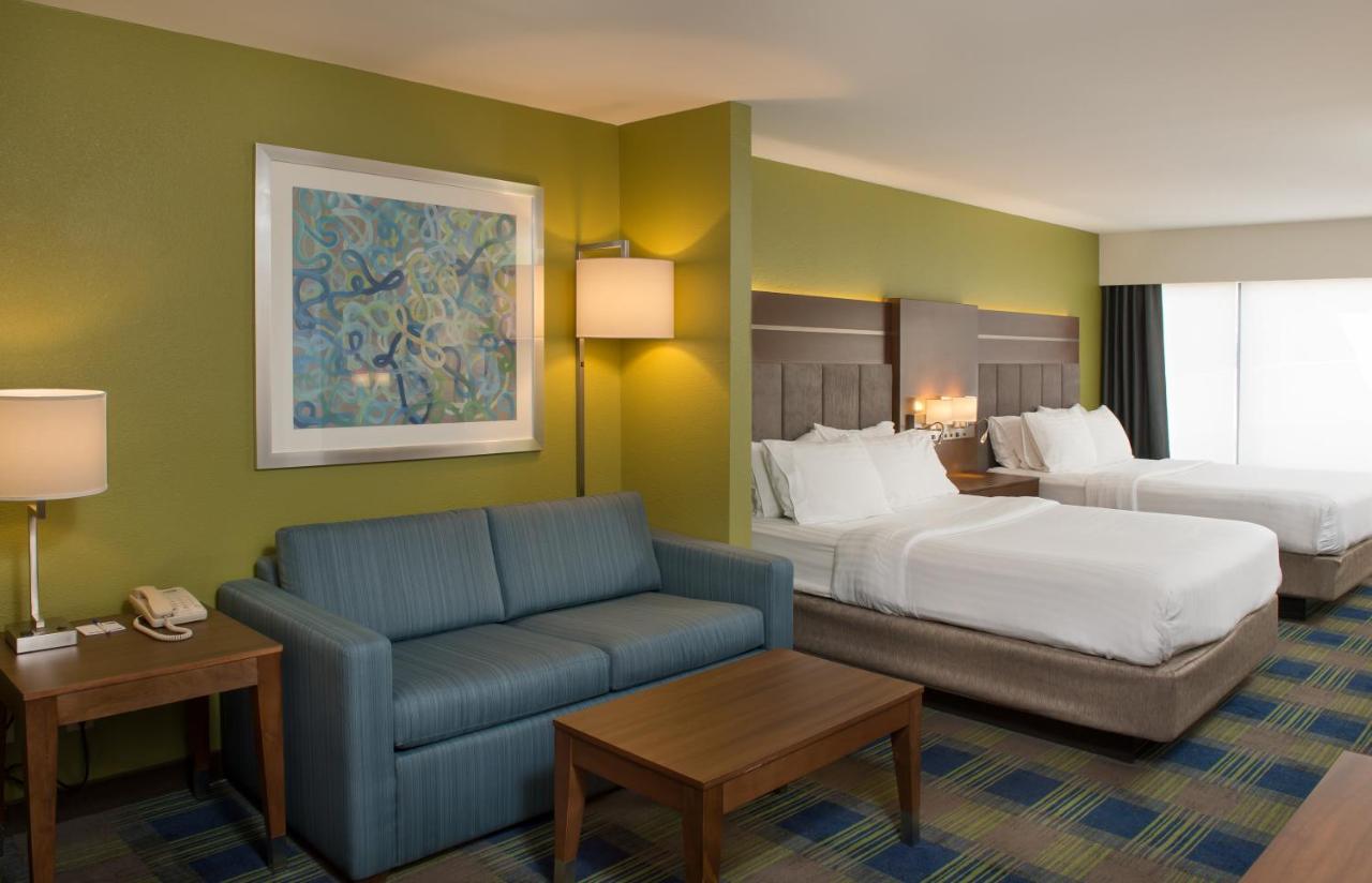 | Holiday Inn Express Hotel & Suites Clifton Park, an IHG Hotel