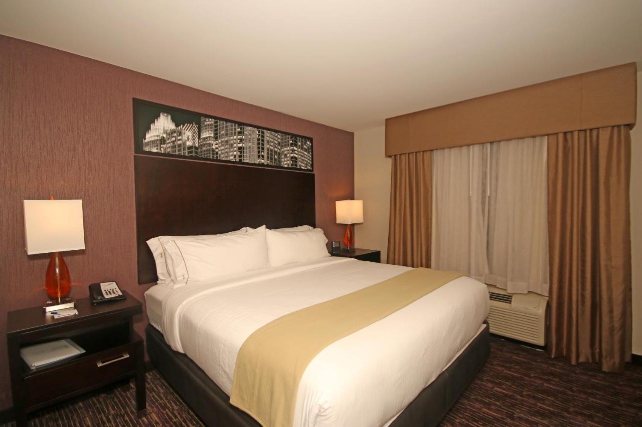 | Holiday Inn Express & Suites Charlotte North, an IHG Hotel