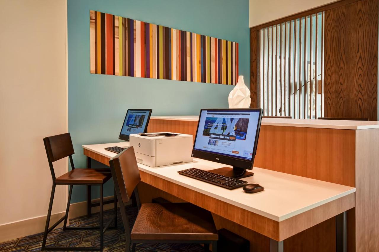 | Holiday Inn Express & Suites - Galveston Beach, an IHG Hotel