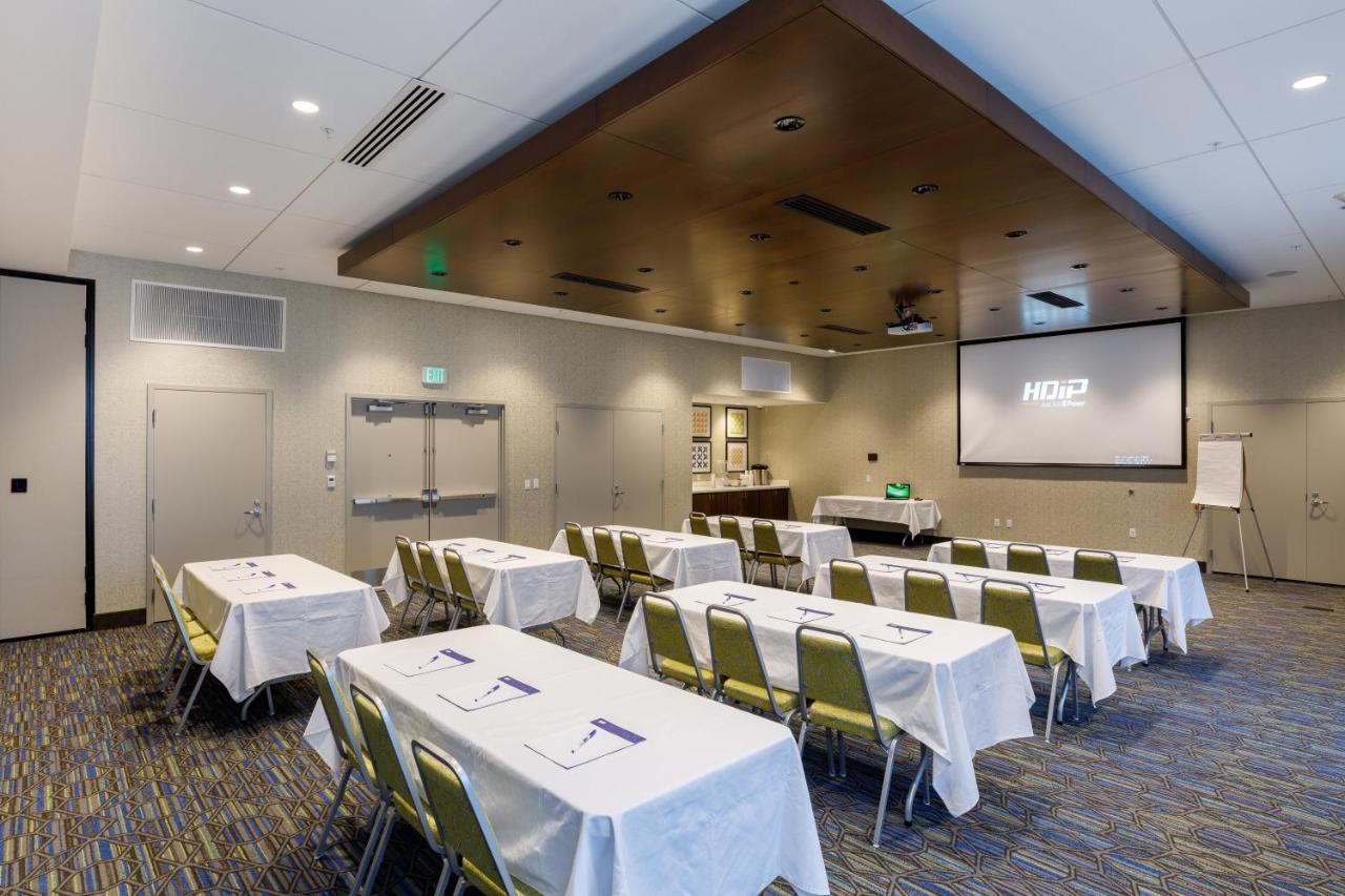 | Holiday Inn Express & Suites Sturbridge, an IHG Hotel
