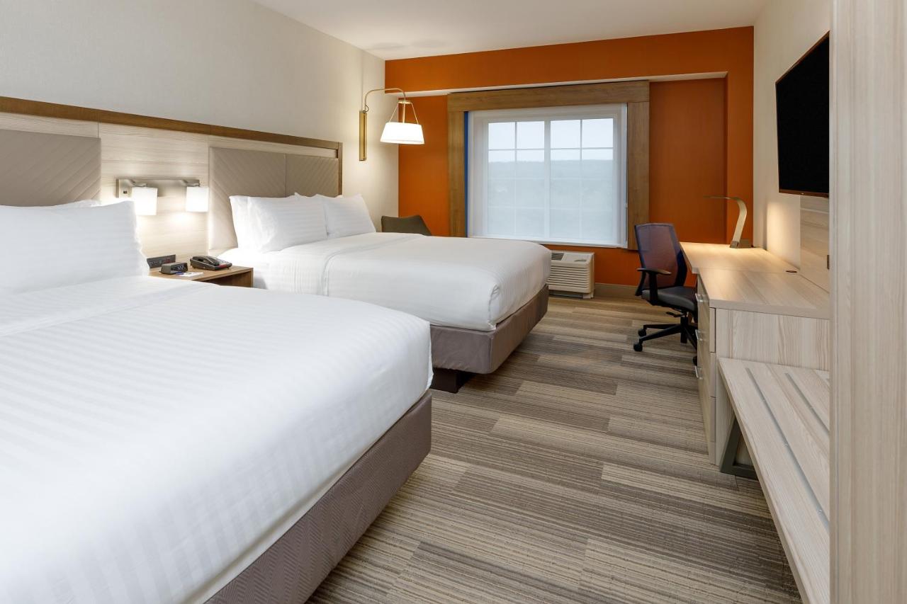 | Holiday Inn Express & Suites Sturbridge, an IHG Hotel