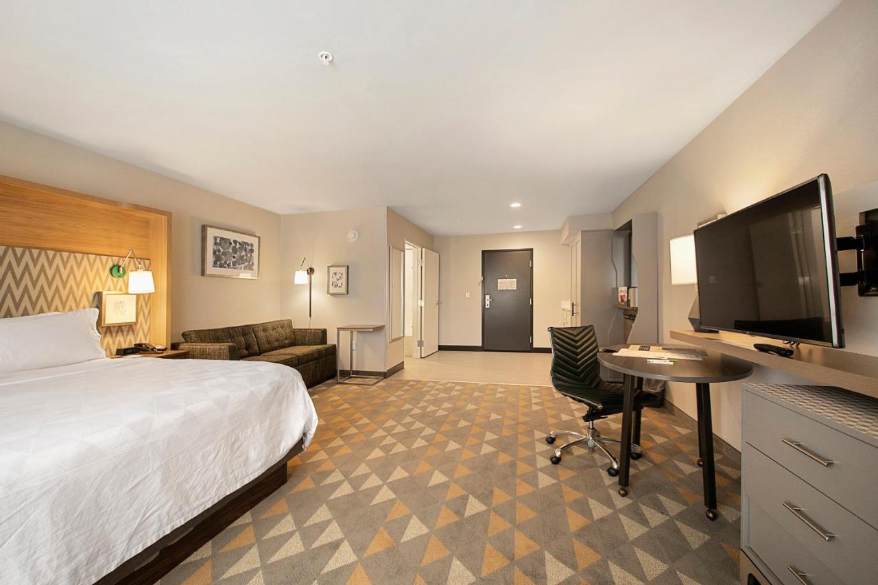King Studio - Non-Smoking at Holiday Inn & Suites Decatur-Forsyth by IHG