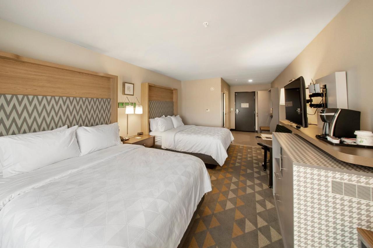 Room with Two Beds - Hearing Accessible - Non-Smoking at Holiday Inn & Suites Decatur-Forsyth by IHG