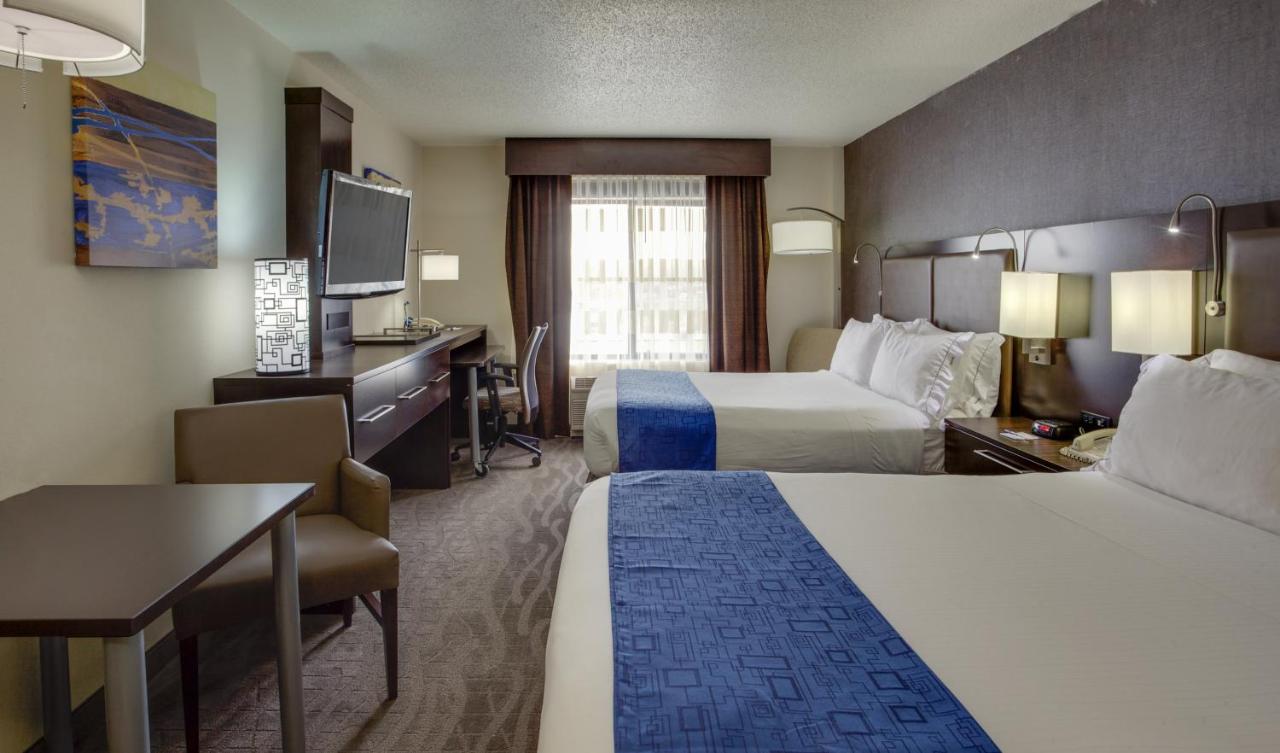 Queen Room with Two Queen Beds - Non-Smoking at Holiday Inn Express Hotel & Suites Meadowlands Area by IHG