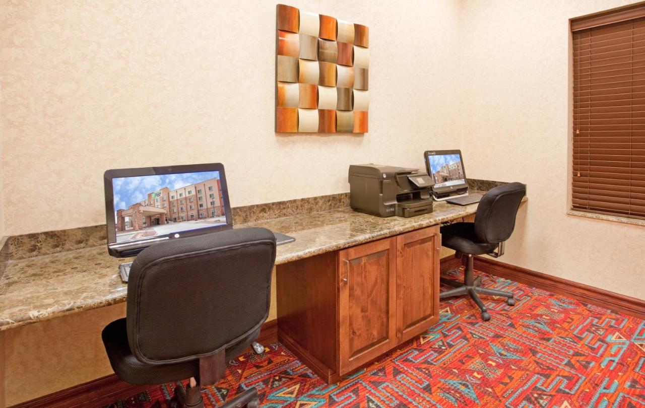  | Holiday Inn Express Hotel & Suites Gallup East