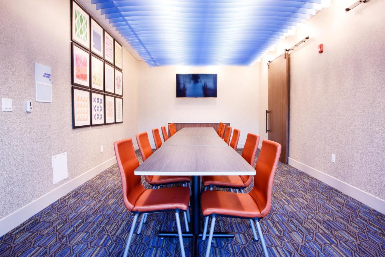| Holiday Inn Express and Suites Gettysburg, an IHG Hotel