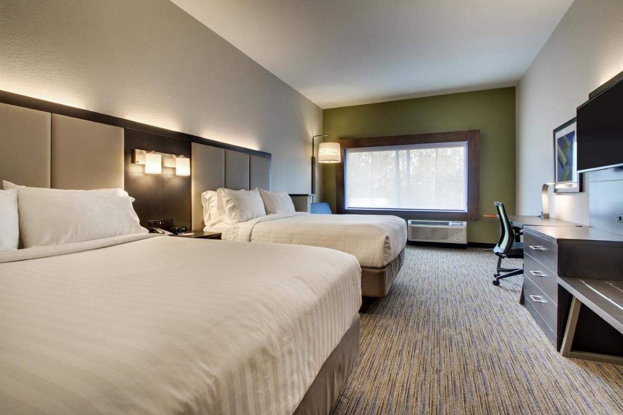  | Holiday Inn Express & Suites Charleston NE Mt Pleasant US17, an IHG Hotel