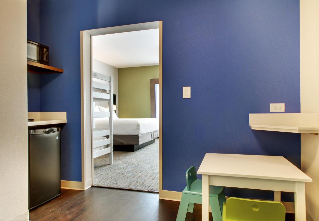  | Holiday Inn Express & Suites Charleston NE Mt Pleasant US17, an IHG Hotel