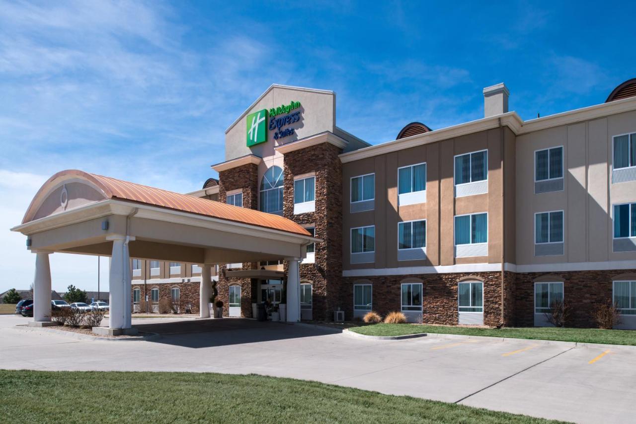  | Holiday Inn Express & Suites Wichita Northwest