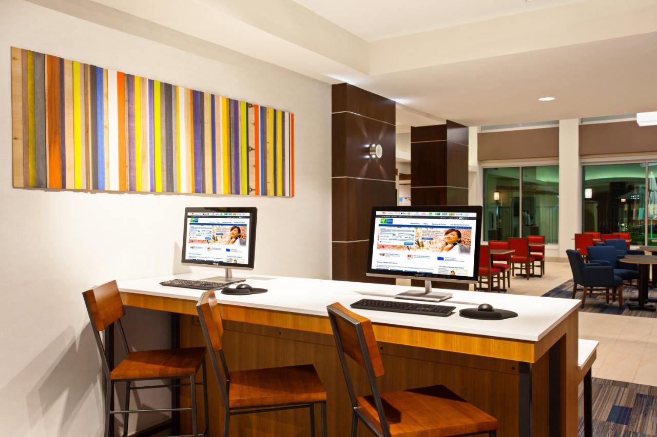 | Holiday Inn Express & Suites Houston NW - Hwy 290 Cypress, an IHG Hotel