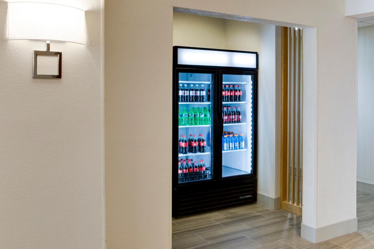 | Holiday Inn Express Hotel & Suites Jacksonville, an IHG Hotel