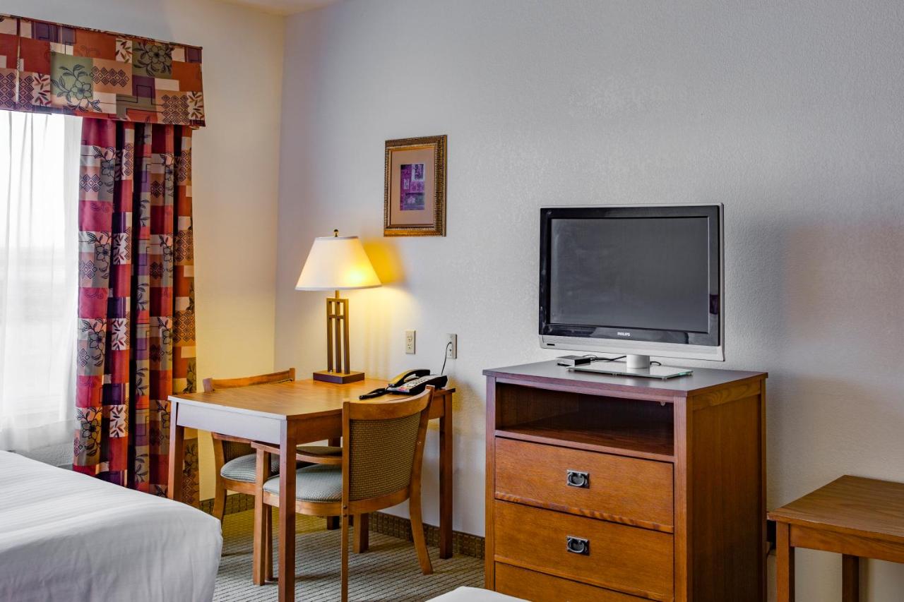 | Holiday Inn Express Hotel & Suites Jacksonville, an IHG Hotel