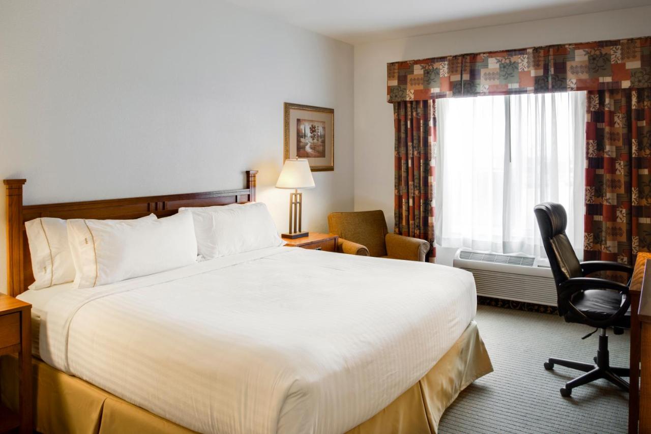 | Holiday Inn Express Hotel & Suites Jacksonville, an IHG Hotel