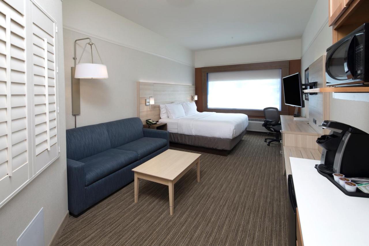 | Holiday Inn Express & Suites La Porte, an IHG Hotel
