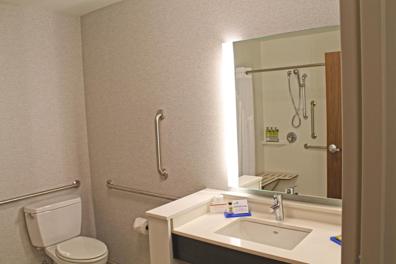 | Holiday Inn Express & Suites - St. Louis South - I-55, an IHG Hotel