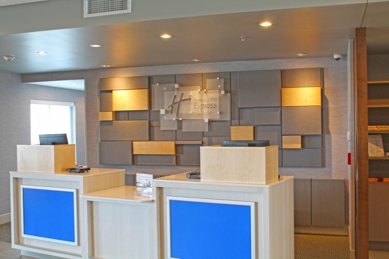 | Holiday Inn Express & Suites - St. Louis South - I-55, an IHG Hotel