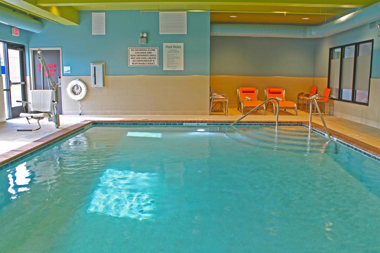 | Holiday Inn Express & Suites - St. Louis South - I-55, an IHG Hotel