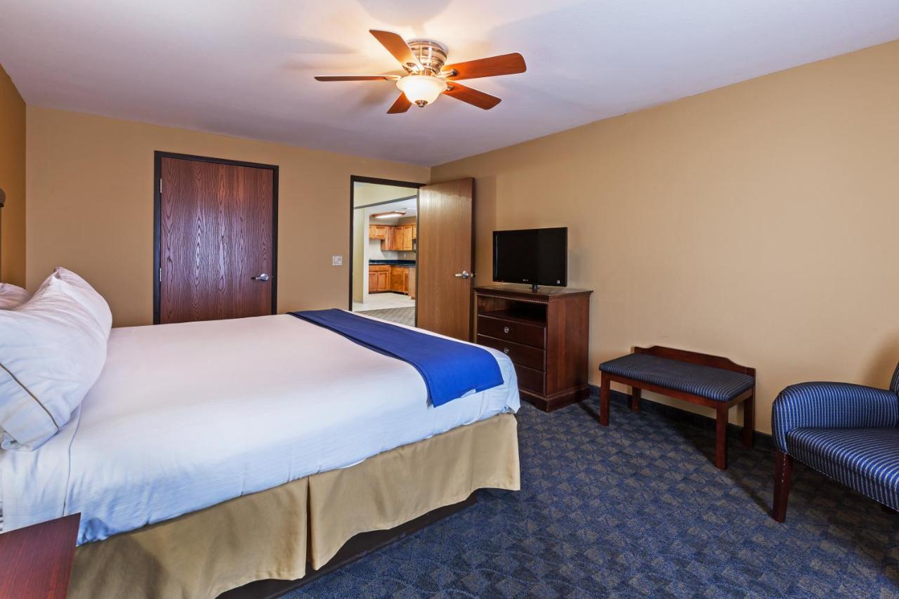 Two-Bedroom Suite at Holiday Inn Express & Suites Corpus Christi NW - Calallen by IHG