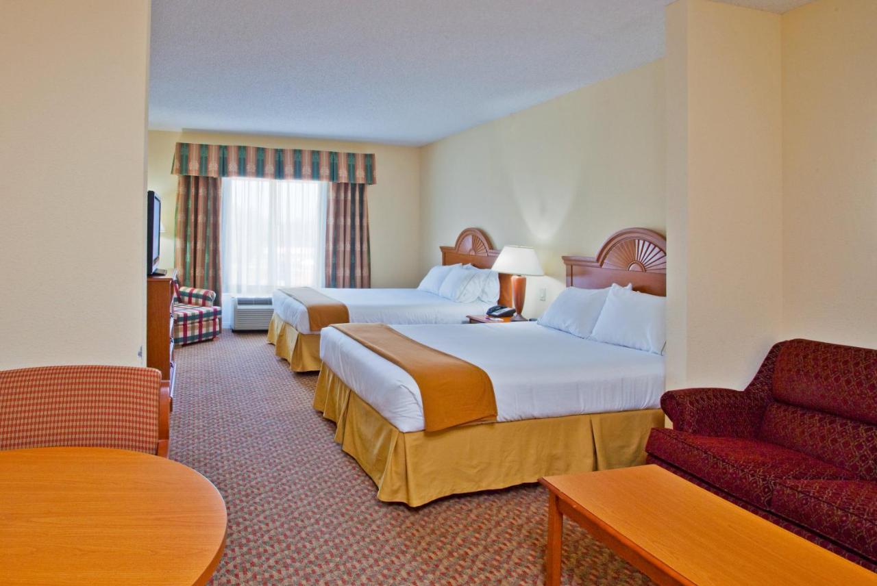  | Holiday Inn Express Hotel & Suites Spring Hill