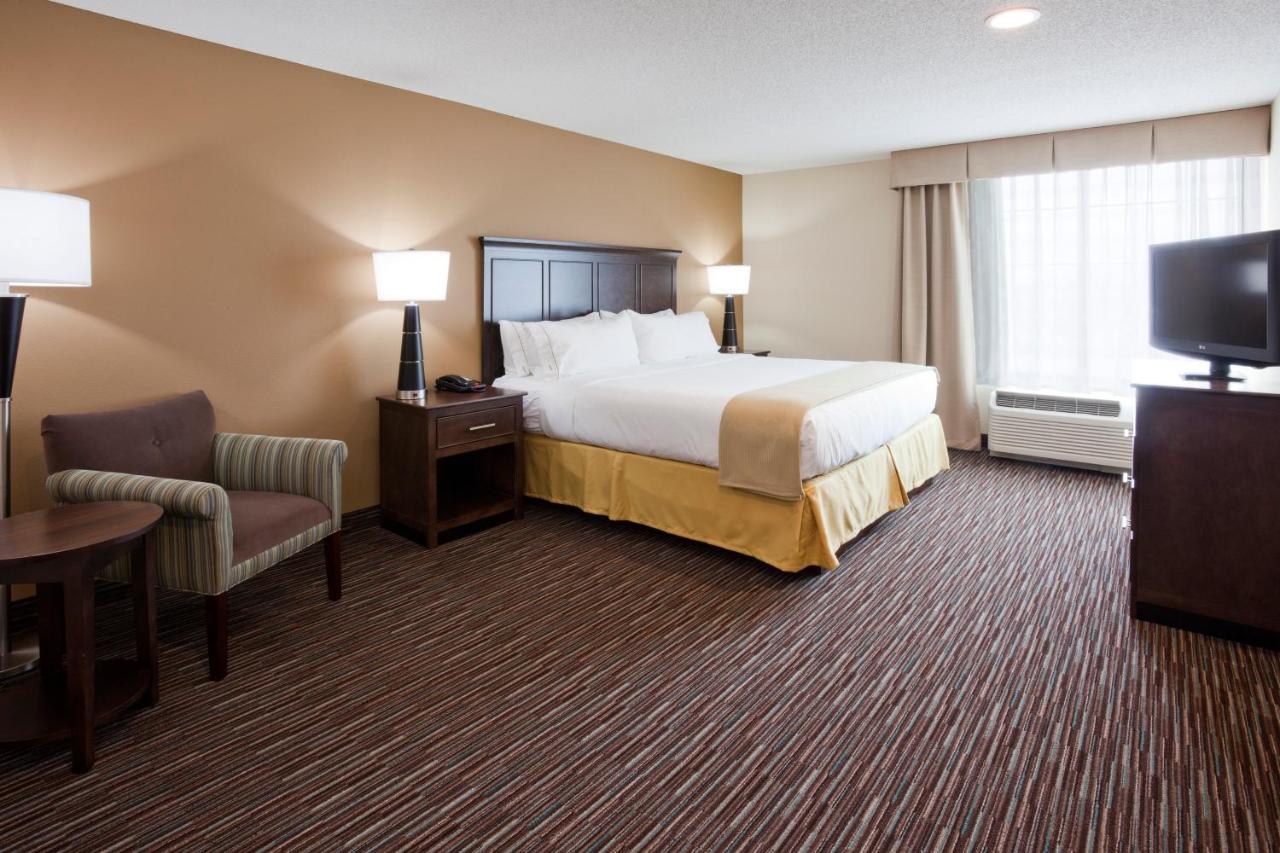  | Holiday Inn Express & Suites Willmar