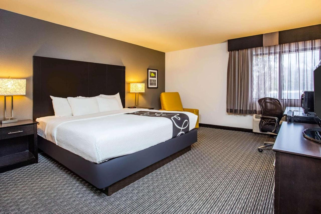 King Room at La Quinta Inn by Wyndham Oshkosh
